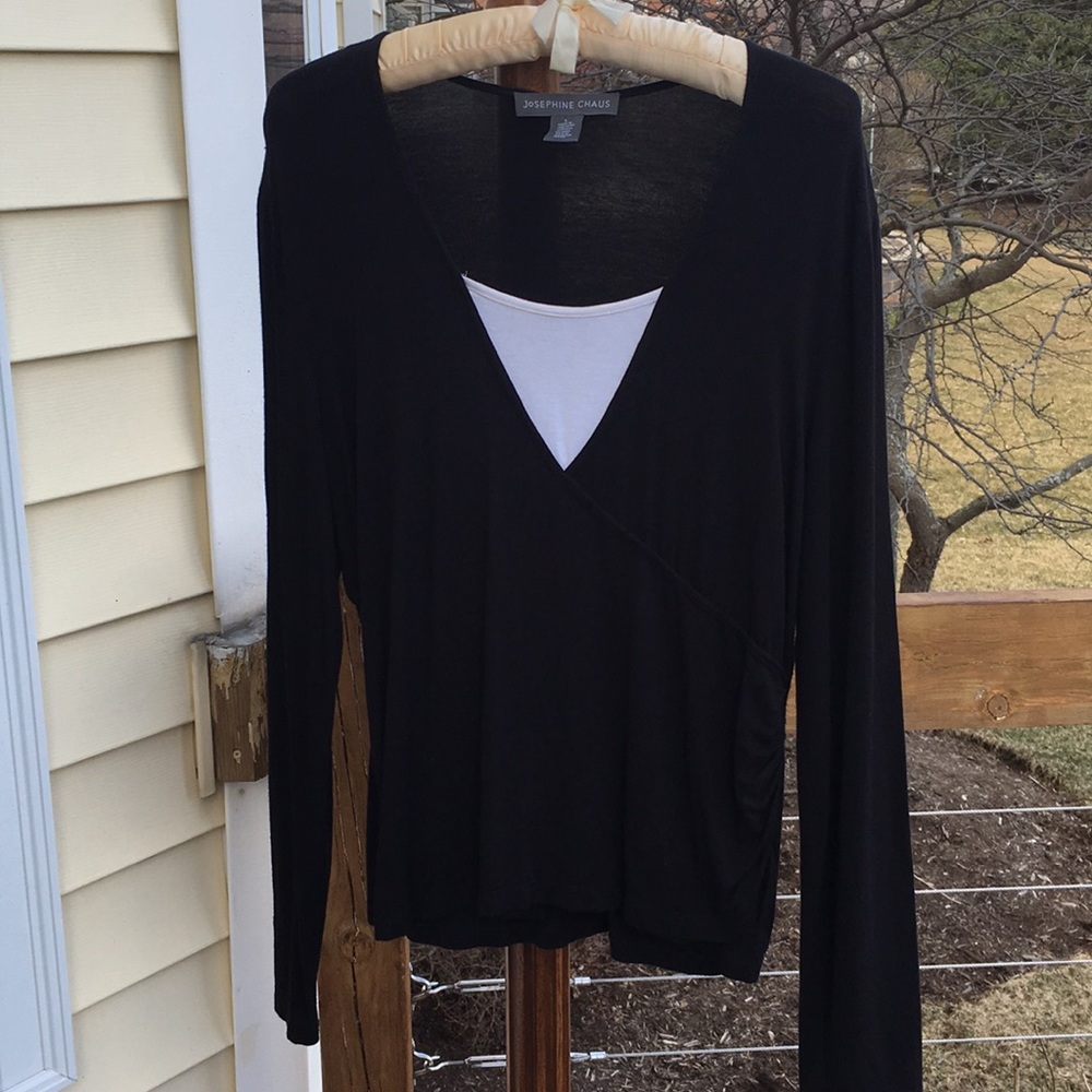 Long sleeve black and white top.